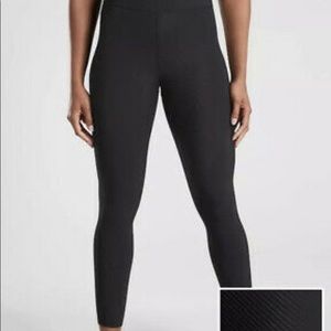 Athleta Synergy Rib 7/8 Tight Black Size S